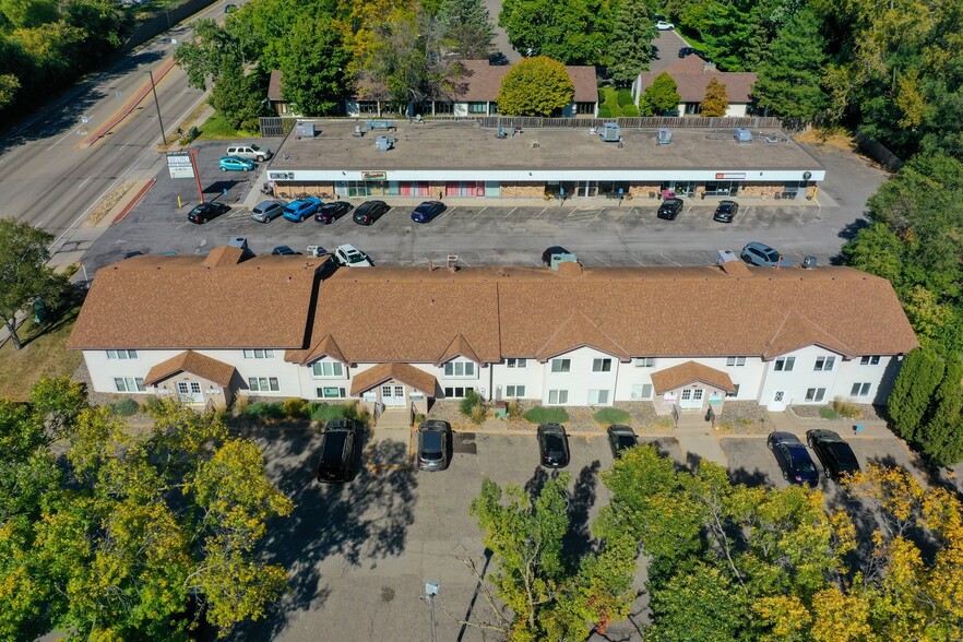 1401-1405 Silver Lake Rd, New Brighton, MN à louer - Photo de l’immeuble – Image 3 sur 20
