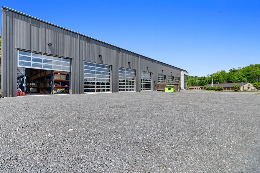 1670 Rte 117, Val-david, QC à louer - Photo de l’immeuble – Image 3 sur 10