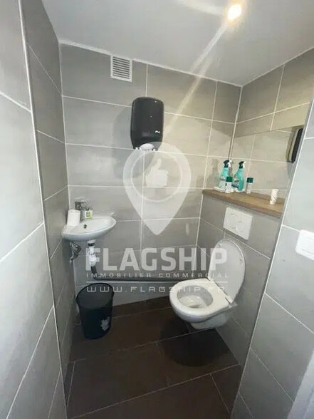 Local commercial dans Boulogne-Billancourt à vendre - Photo de l’immeuble – Image 3 sur 4