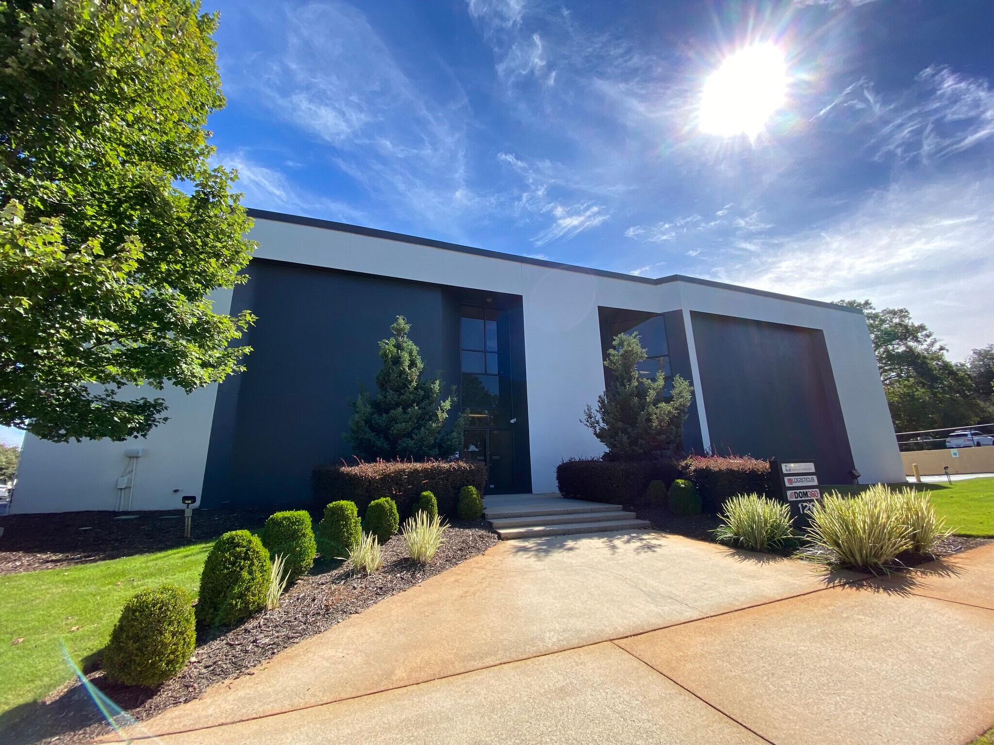 120 Broadus Ave, Greenville, SC à vendre Photo principale– Image 1 sur 38
