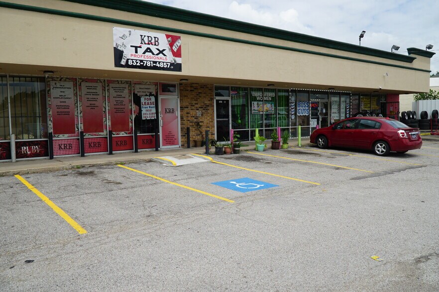 7227 Antoine, Houston, TX à louer - Photo de l’immeuble – Image 2 sur 2
