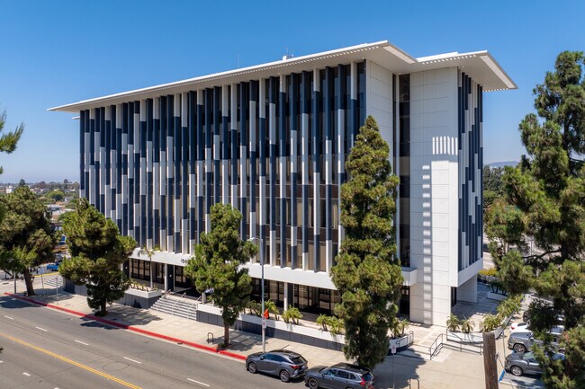 Plus de détails pour 10801 National Blvd, Los Angeles, CA - Bureau à louer
