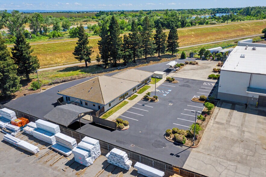 1200 Putman Ave, Yuba City, CA à louer - Aérien – Image 2 sur 8