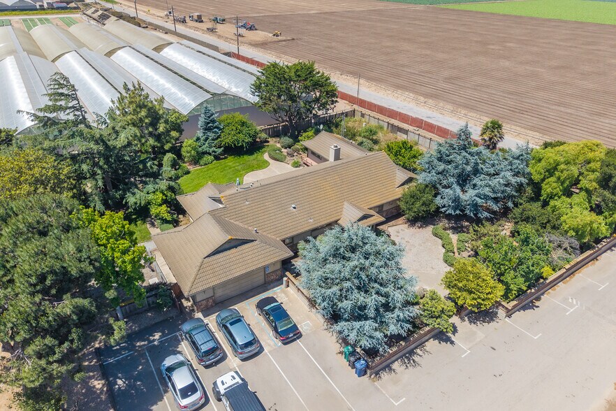 23940 Potter Rd, Salinas, CA à vendre - Photo de l’immeuble – Image 2 sur 11