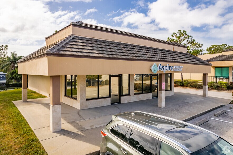 31918 US Highway 19 N, Palm Harbor, FL à louer - Photo de l’immeuble – Image 1 sur 28