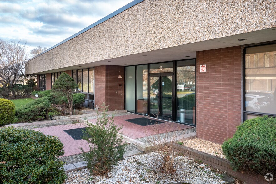 16 Bleeker St, Millburn, NJ à louer - Photo de l’immeuble – Image 3 sur 14