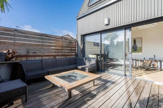 Plus de détails pour Local commercial à vendre