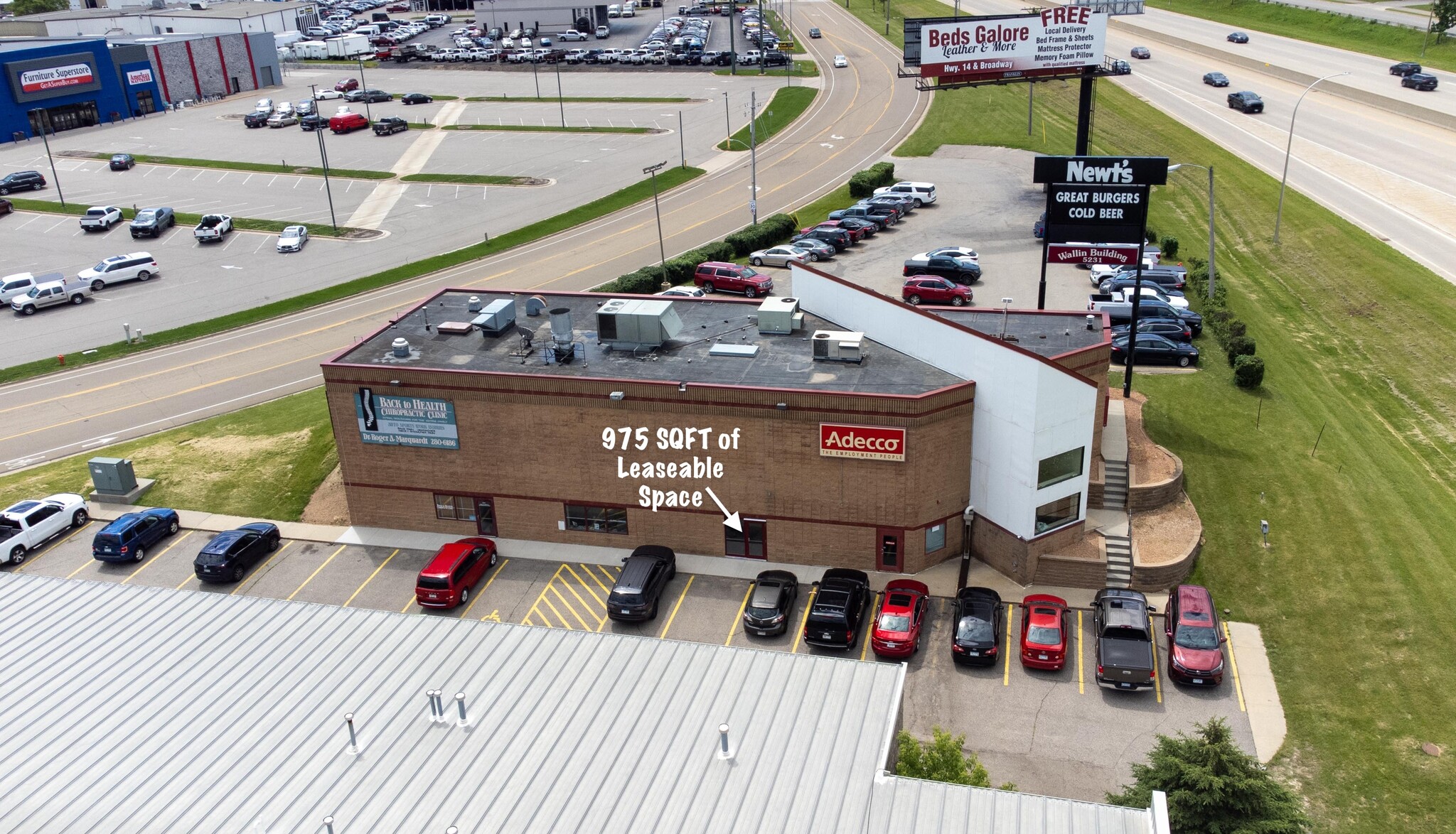 5231 E Frontage Rd NW, Rochester, MN à louer Photo de l’immeuble– Image 1 sur 16