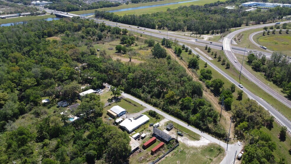 9031 122nd Ave, Tampa, FL à vendre - Photo de l’immeuble – Image 2 sur 7