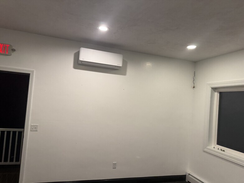 136 Great Rd, Acton, MA à louer - Photo intérieure – Image 3 sur 4