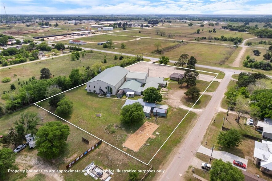 111 Longhorn St, Bastrop, TX à vendre - Photo de l’immeuble – Image 2 sur 18