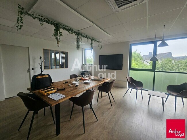 Plus de détails pour Bureau à louer
