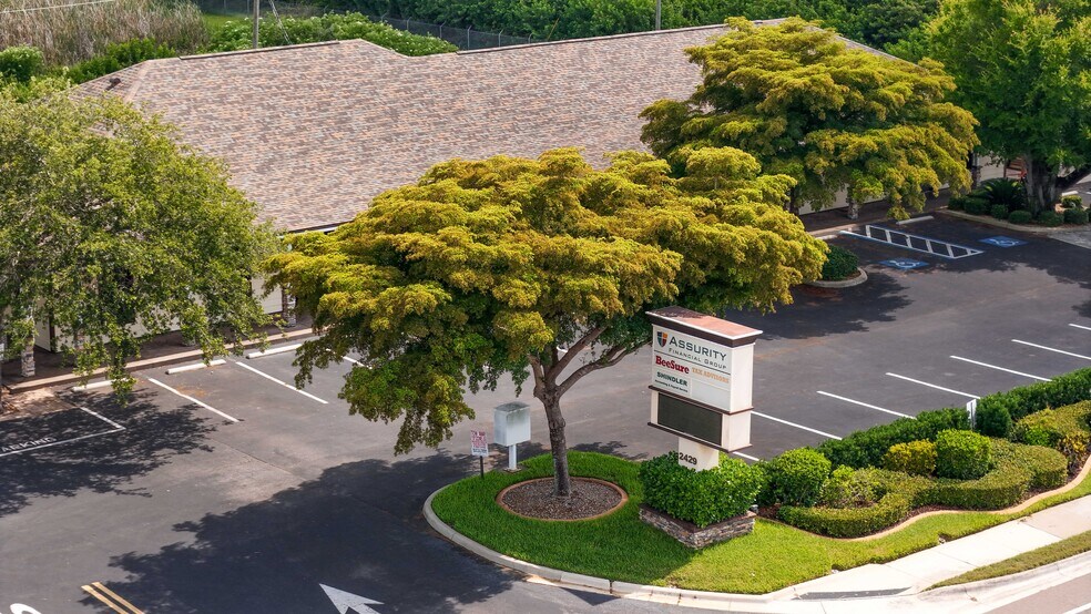 2429 Manatee Ave E, Bradenton, FL à louer - Photo de l’immeuble – Image 3 sur 18