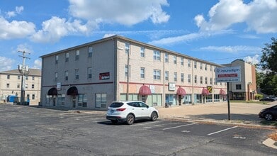 604 Dale St, Normal, IL à louer Photo intérieure– Image 2 sur 11