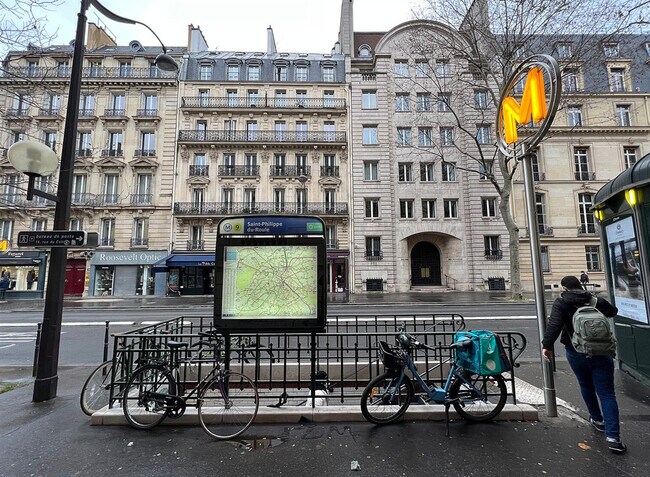 Plus de détails pour Local commercial à louer