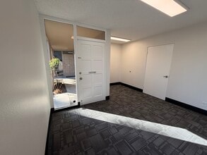 20014-20032 State Rd, Cerritos, CA à louer Photo intérieure– Image 1 sur 40
