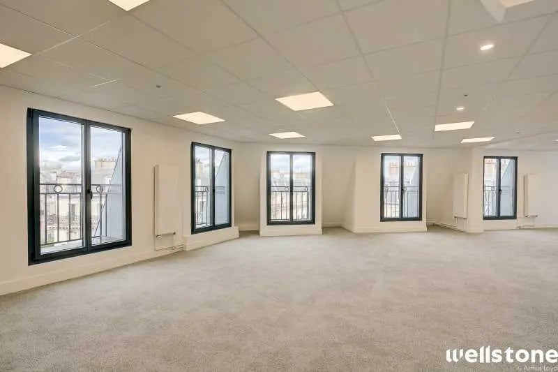 13 Place Kossuth, Paris à louer - Photo de l’immeuble – Image 3 sur 23