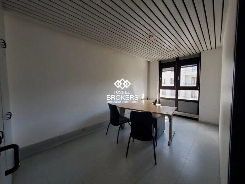 Bureau dans Annecy à vendre - Photo de l’immeuble – Image 3 sur 5