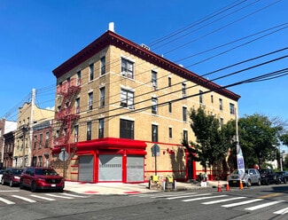 Plus de détails pour 903 35th Ave, Long Island City, NY - Logement à vendre