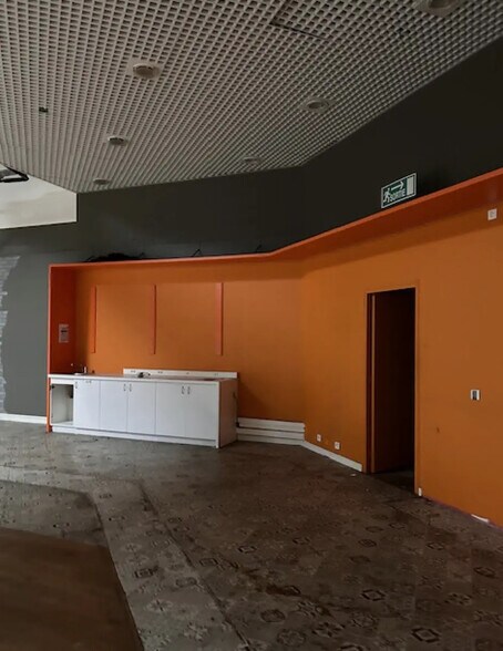 Local commercial dans Maurepas à louer - Photo intérieure – Image 3 sur 6