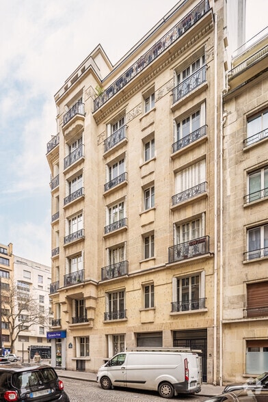 50 Avenue De Versailles, Paris à louer - Photo de l’immeuble – Image 3 sur 7