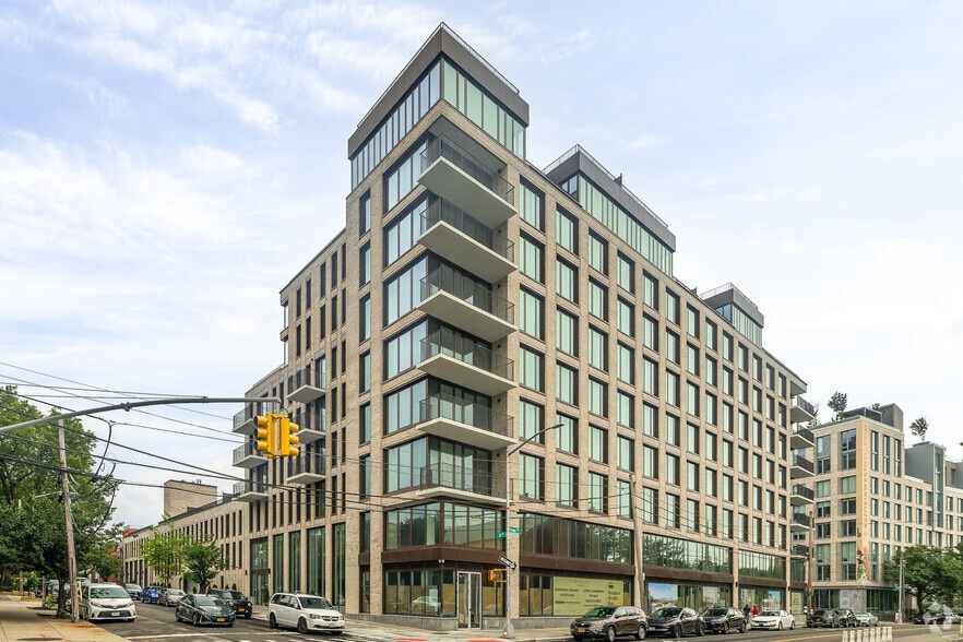 30-55 Vernon Blvd, Long Island City, NY à vendre - Photo de l’immeuble – Image 2 sur 5