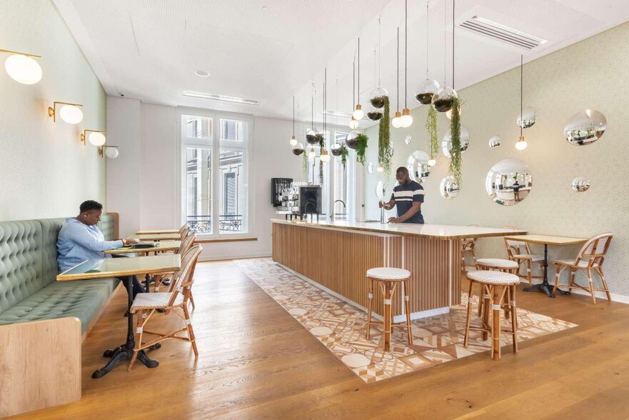 7 Rue Meyerbeer, Paris à louer - Photo de l’immeuble – Image 2 sur 11