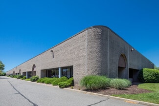 Plus de détails pour 70-130 Sea Ln, Farmingdale, NY - Industriel/Logistique à louer