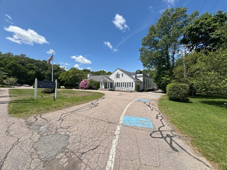 27 Glendale Rd, Quincy, MA à vendre - Photo principale – Image 1 sur 7