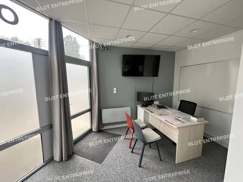 Bureau dans Rennes à louer - Photo de l’immeuble – Image 3 sur 5