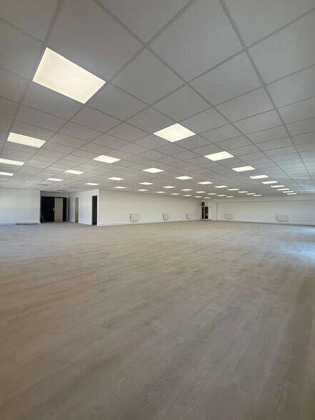 Bureau dans Champigny-sur-Marne à louer - Photo de l’immeuble – Image 2 sur 5