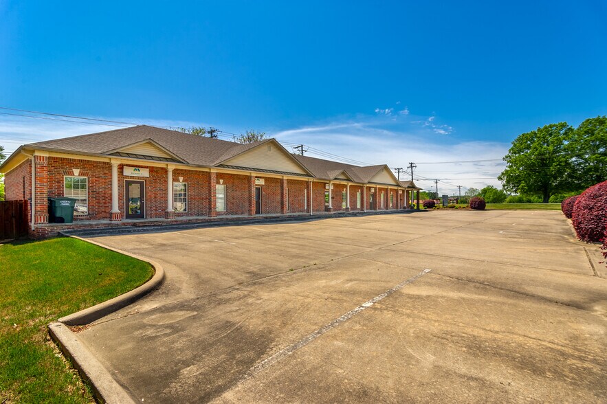 4055 Seraph Dr, Conway, AR à vendre - Photo de l’immeuble – Image 1 sur 6