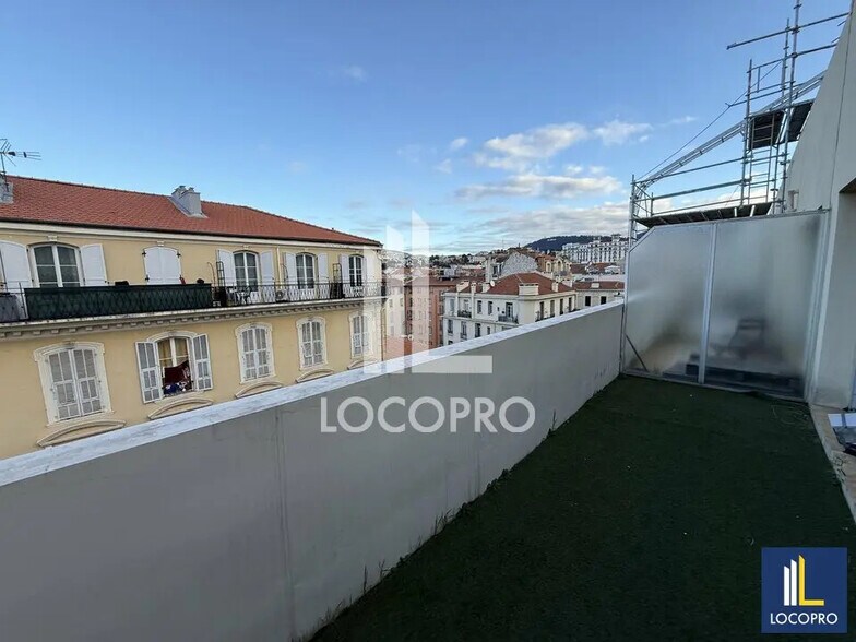 Bureau dans Nice à louer - Photo de l’immeuble – Image 3 sur 6