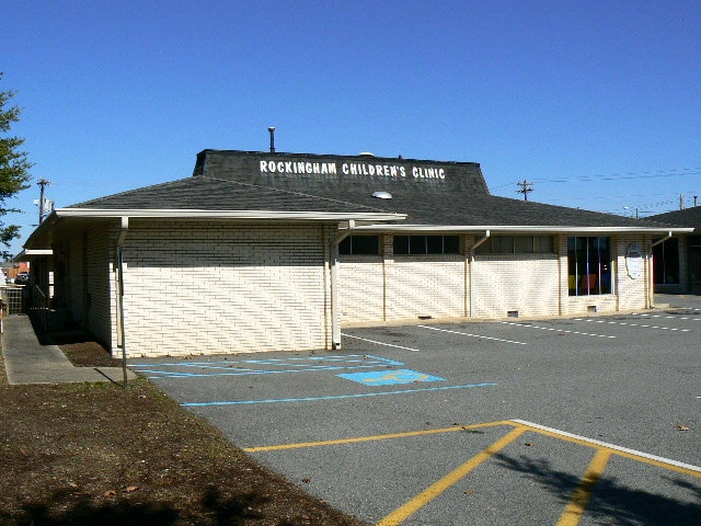 705 S Van Buren Rd, Eden, NC à louer - Photo de l’immeuble – Image 2 sur 2