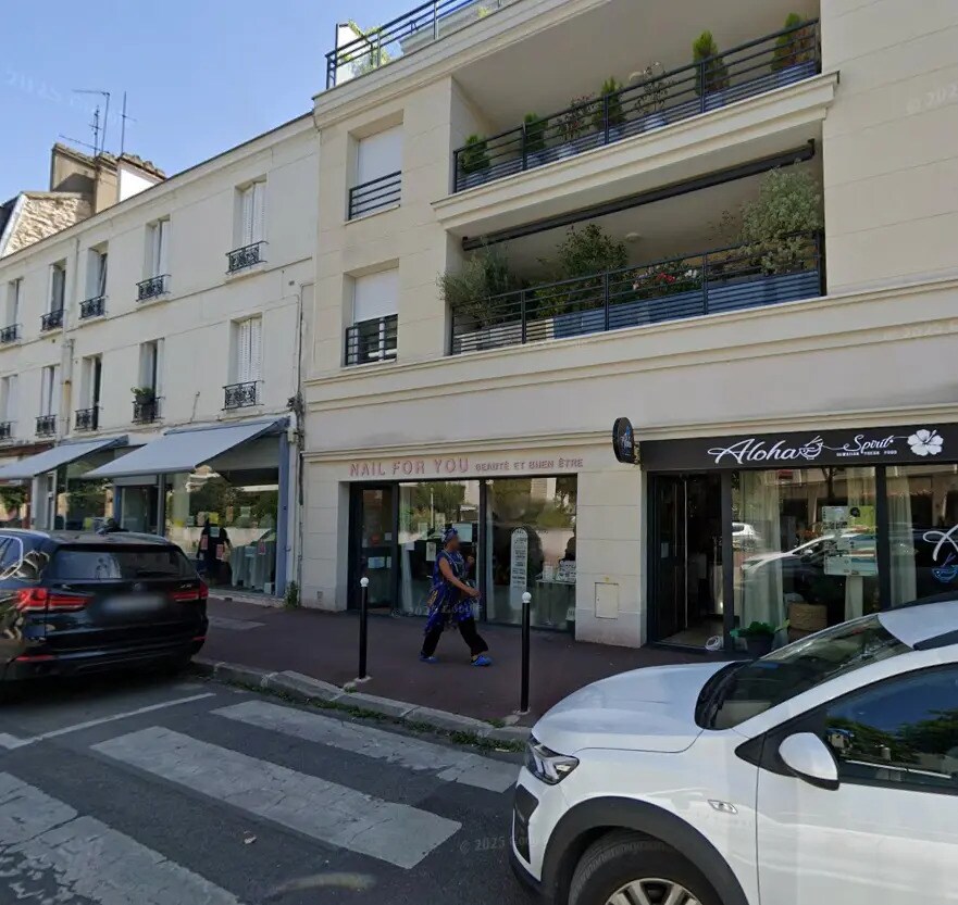 Local commercial dans Saint-Maur-des-Fossés à louer Photo de l’immeuble– Image 1 sur 11