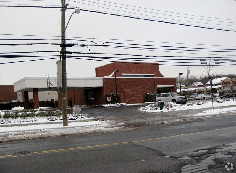 126 Page Ave, Staten Island, NY à vendre - Photo de l’immeuble – Image 2 sur 4