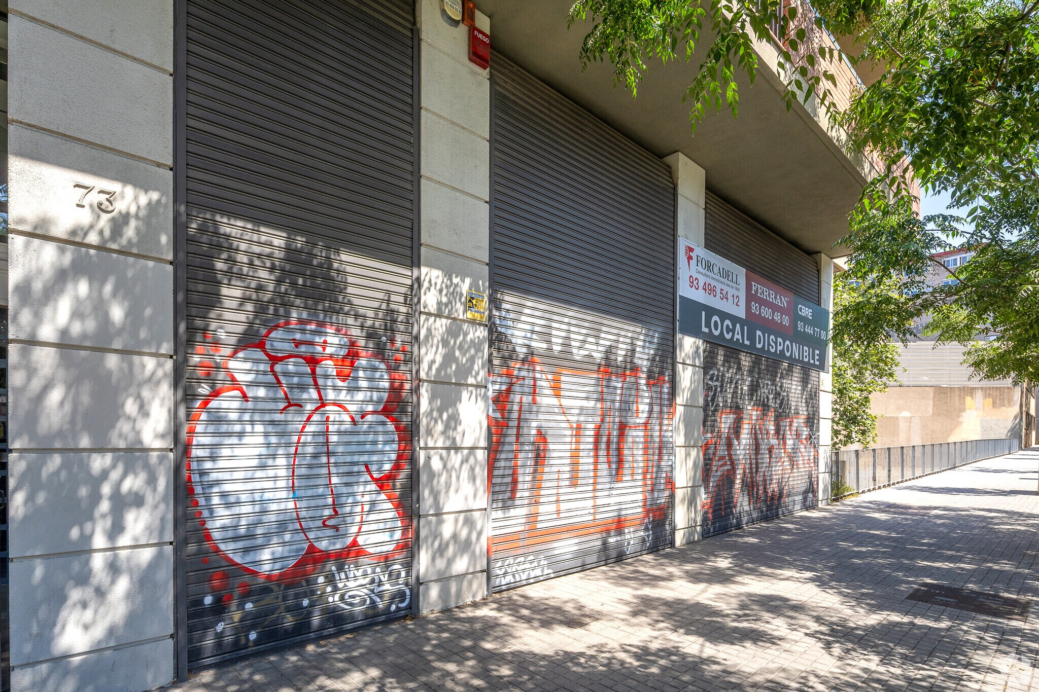 Immeuble residentiel dans Barcelone, Barcelona à vendre Photo de l’immeuble– Image 1 sur 4