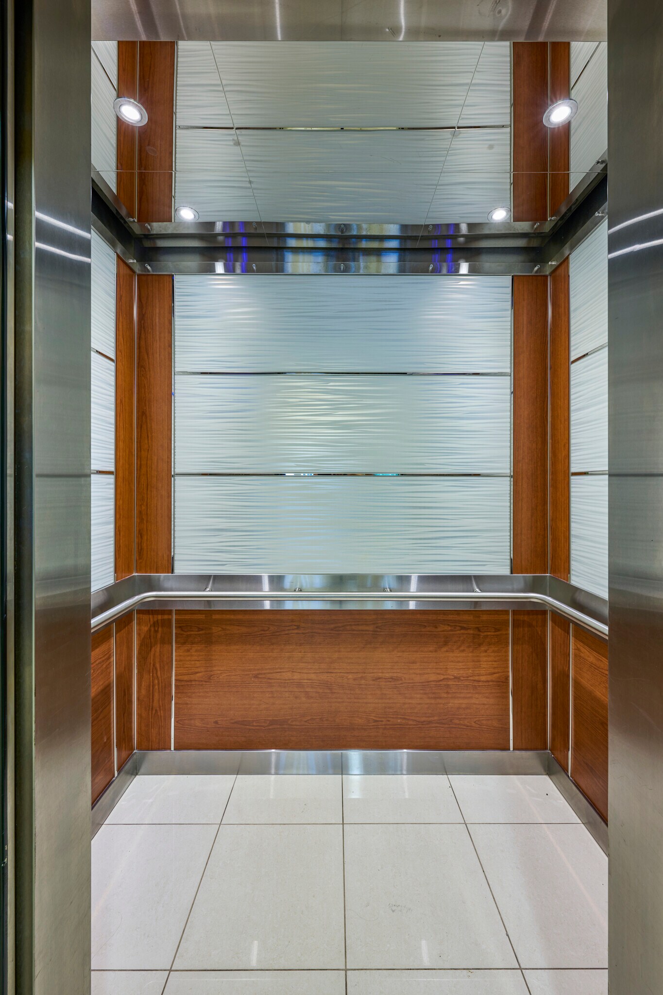 116 Lisgar St, Ottawa, ON à louer Photo intérieure– Image 1 sur 3