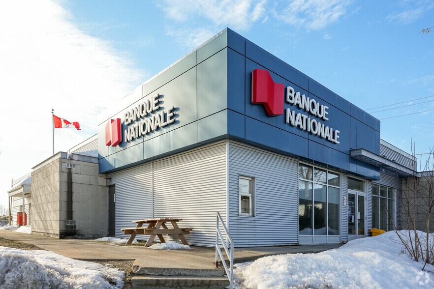 421 Rte 138, St-Augustin-de-Desmaures, QC à louer - Photo principale – Image 1 sur 2