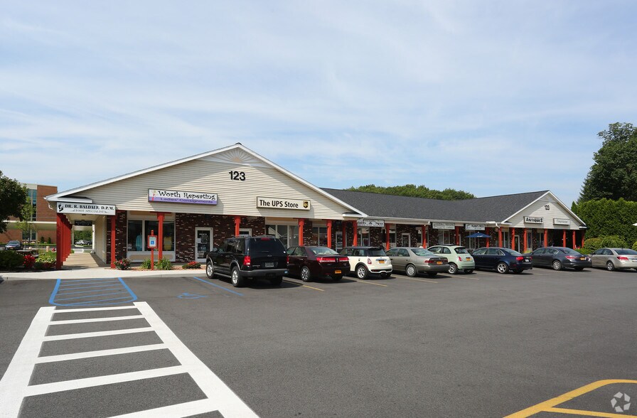 123 Saratoga Rd, Schenectady, NY à louer - Photo principale – Image 1 sur 7