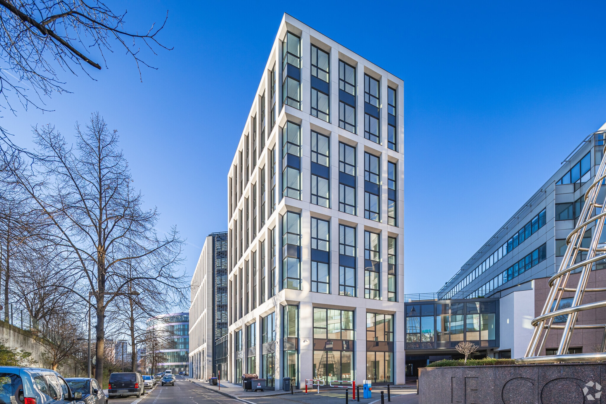 Bureau dans Saint-Ouen-sur-Seine à louer Photo principale– Image 1 sur 4