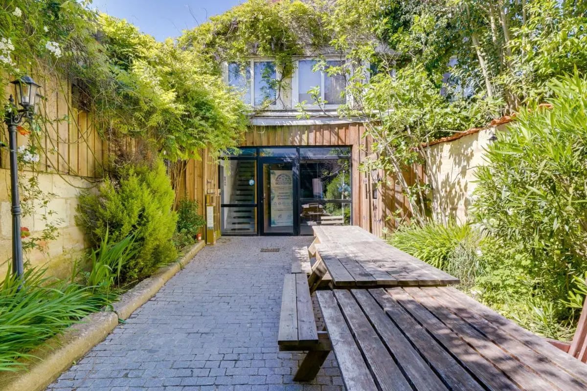 Bureau dans Bordeaux à louer Photo de l’immeuble– Image 1 sur 7