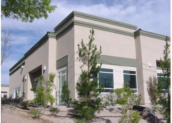 6635 S Tenaya Way, Las Vegas, NV à louer - Photo de l’immeuble – Image 3 sur 11