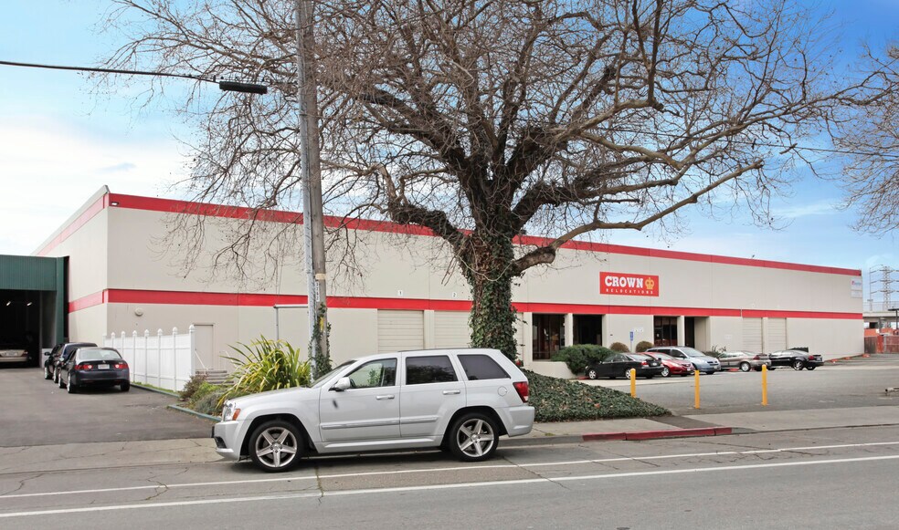 2721 Teagarden St, San Leandro, CA à louer - Photo de l’immeuble – Image 2 sur 2