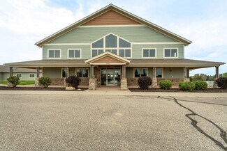 Plus de détails pour 394 Woodland Dr, Fergus Falls, MN - Santé à vendre