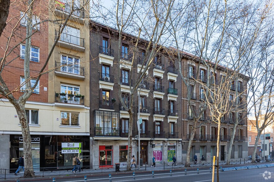 Calle de Alberto Aguilera, 19, Madrid, Madrid à louer - Photo de l’immeuble – Image 3 sur 4