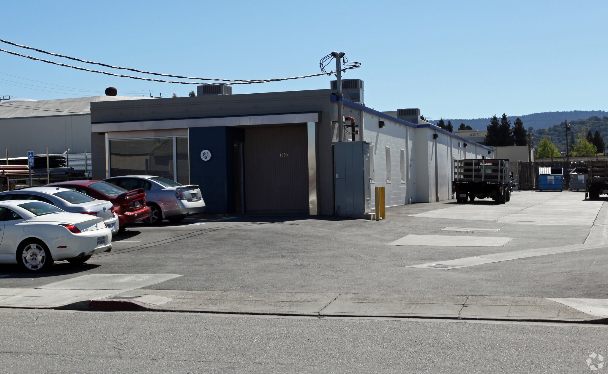 1390 Bayport Ave, San Carlos, CA à vendre Photo principale– Image 1 sur 4