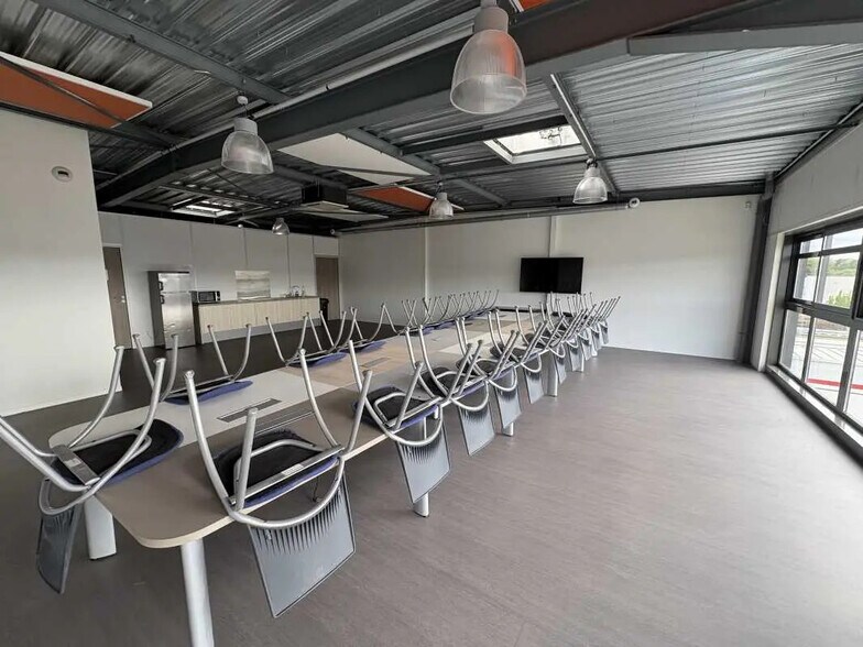 Bureau dans Orléans à louer - Photo de l’immeuble – Image 2 sur 5