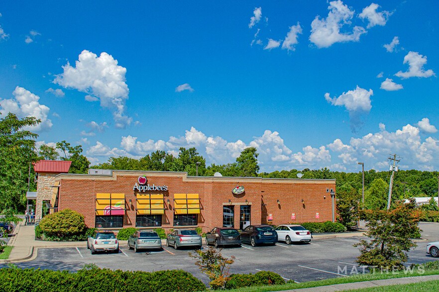 2059 Walmart Way, Radcliff, KY à vendre - Photo de l’immeuble – Image 2 sur 3