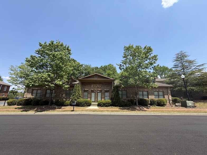251 Heritage Walk, Woodstock, GA à louer - Photo principale – Image 1 sur 7